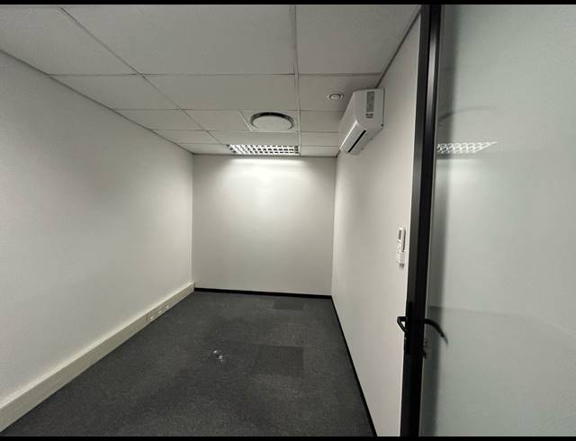669M² OFFICE TO LET IN BRYANSTON